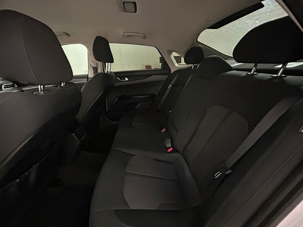 Used 2021 White Kia LXS image 19