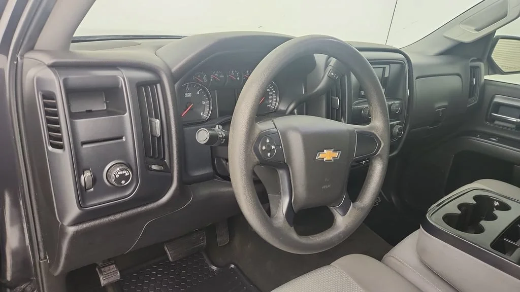 Used 2015 TUNGSTEN METALLIC Chevrolet LS image 13
