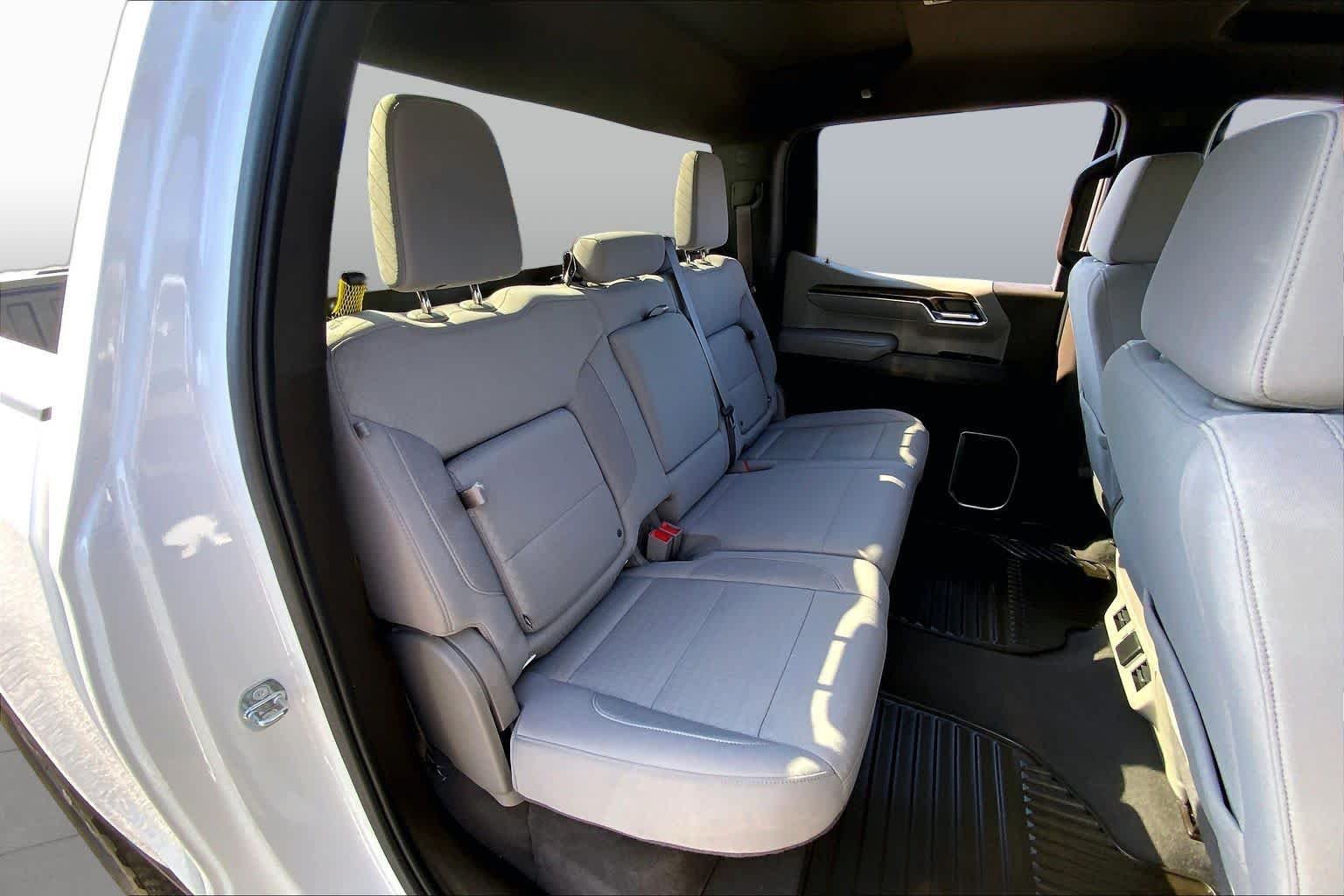 Used 2023 SUMMIT WHITE Chevrolet RST image 20