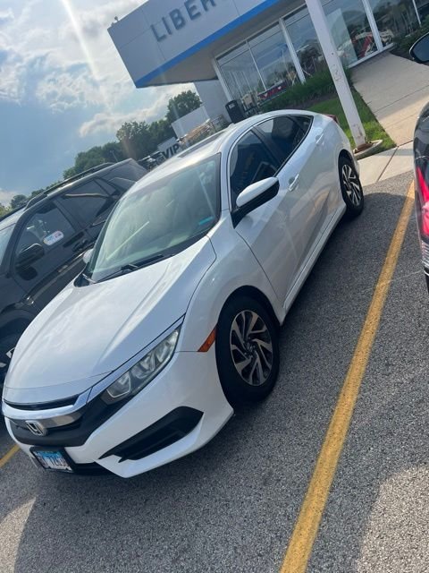Used 2017 White Honda EX image 2