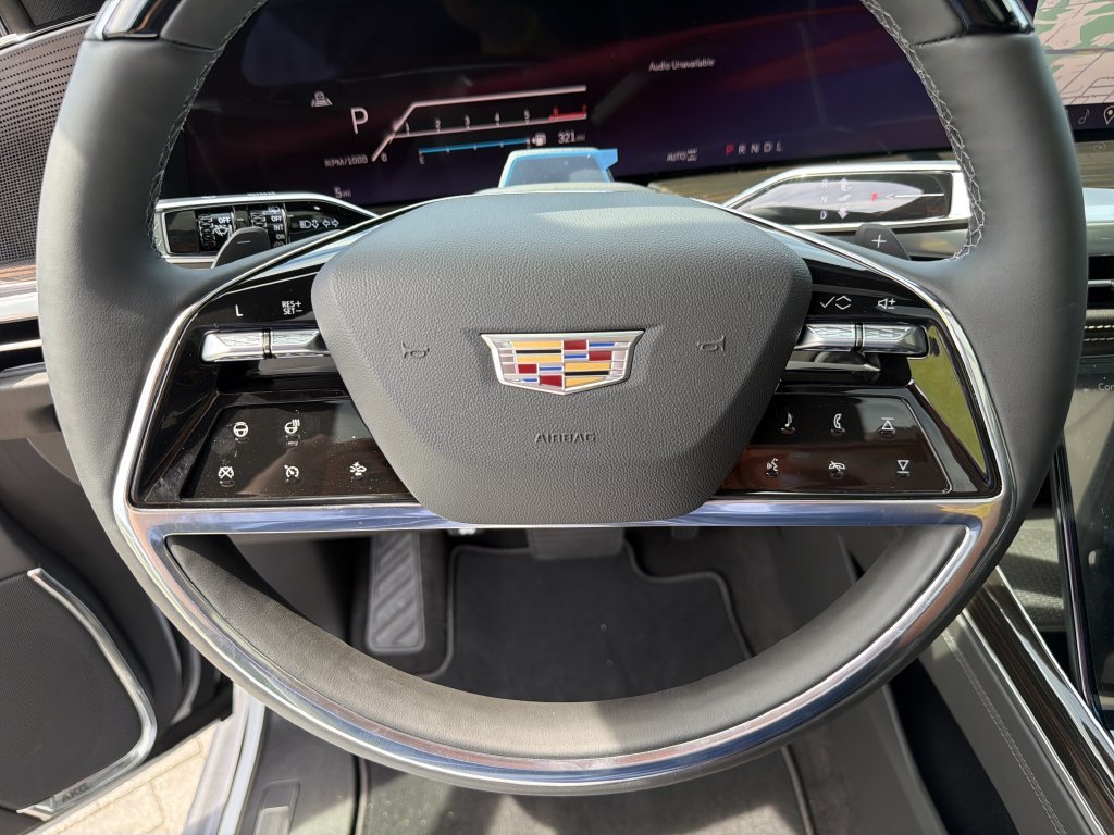 New 2026 Vibrant White Tricoat Cadillac Luxury image 33