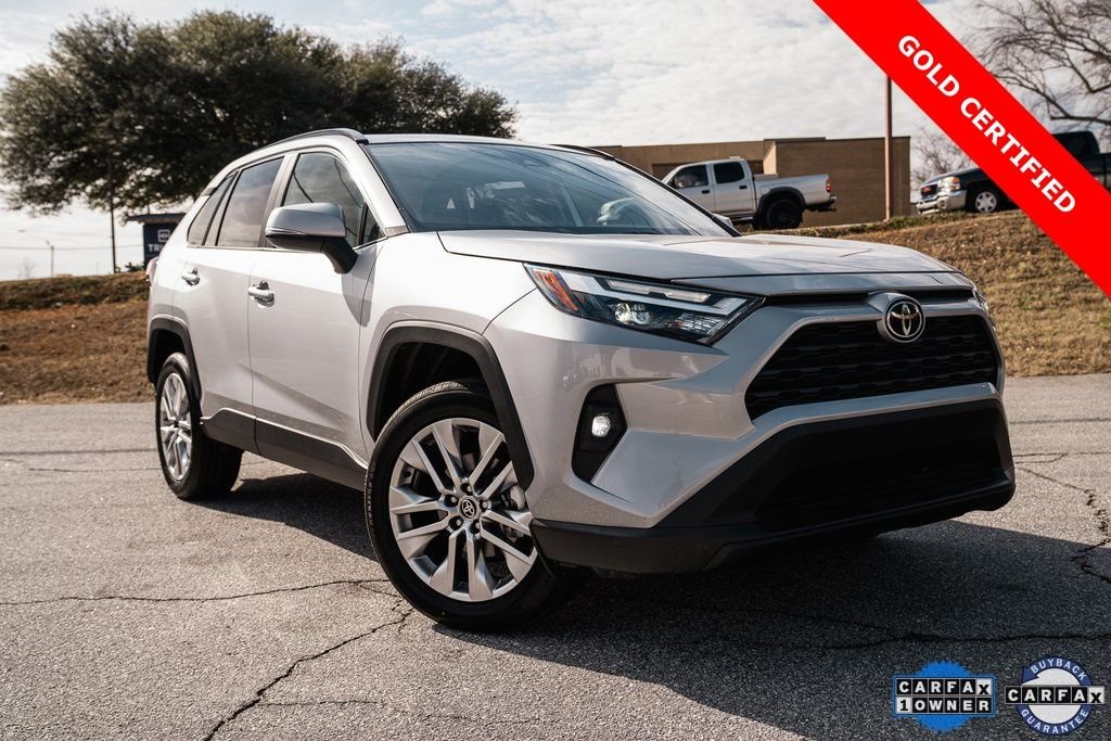 2025 Toyota RAV4 XLE Premium