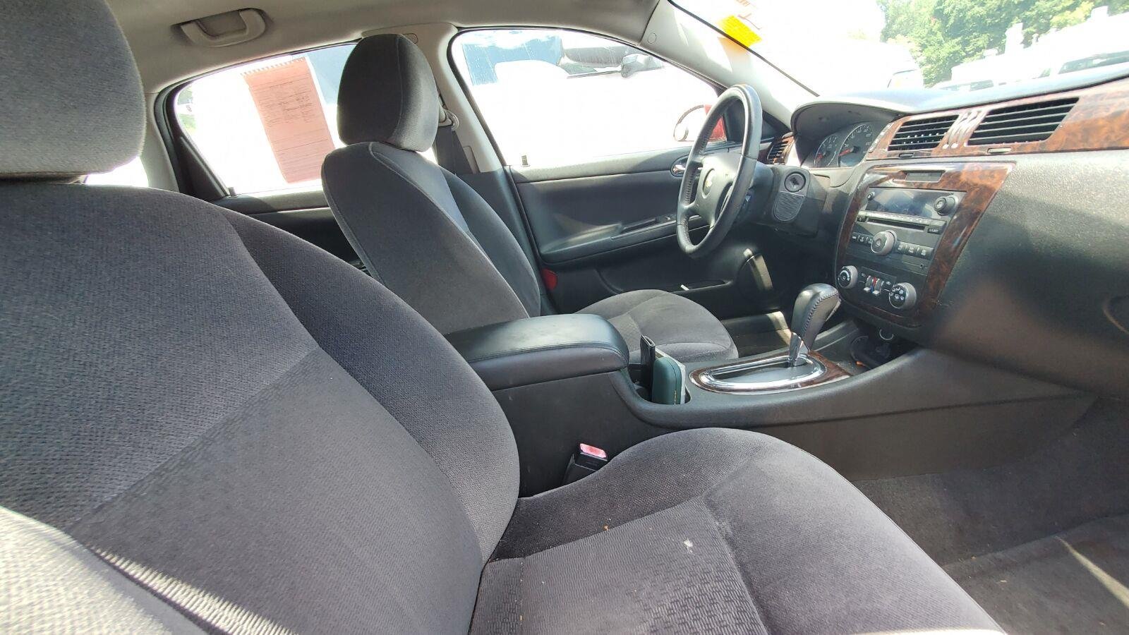 Used 2013 CRYSTAL RED TINTCOAT Chevrolet LT image 4