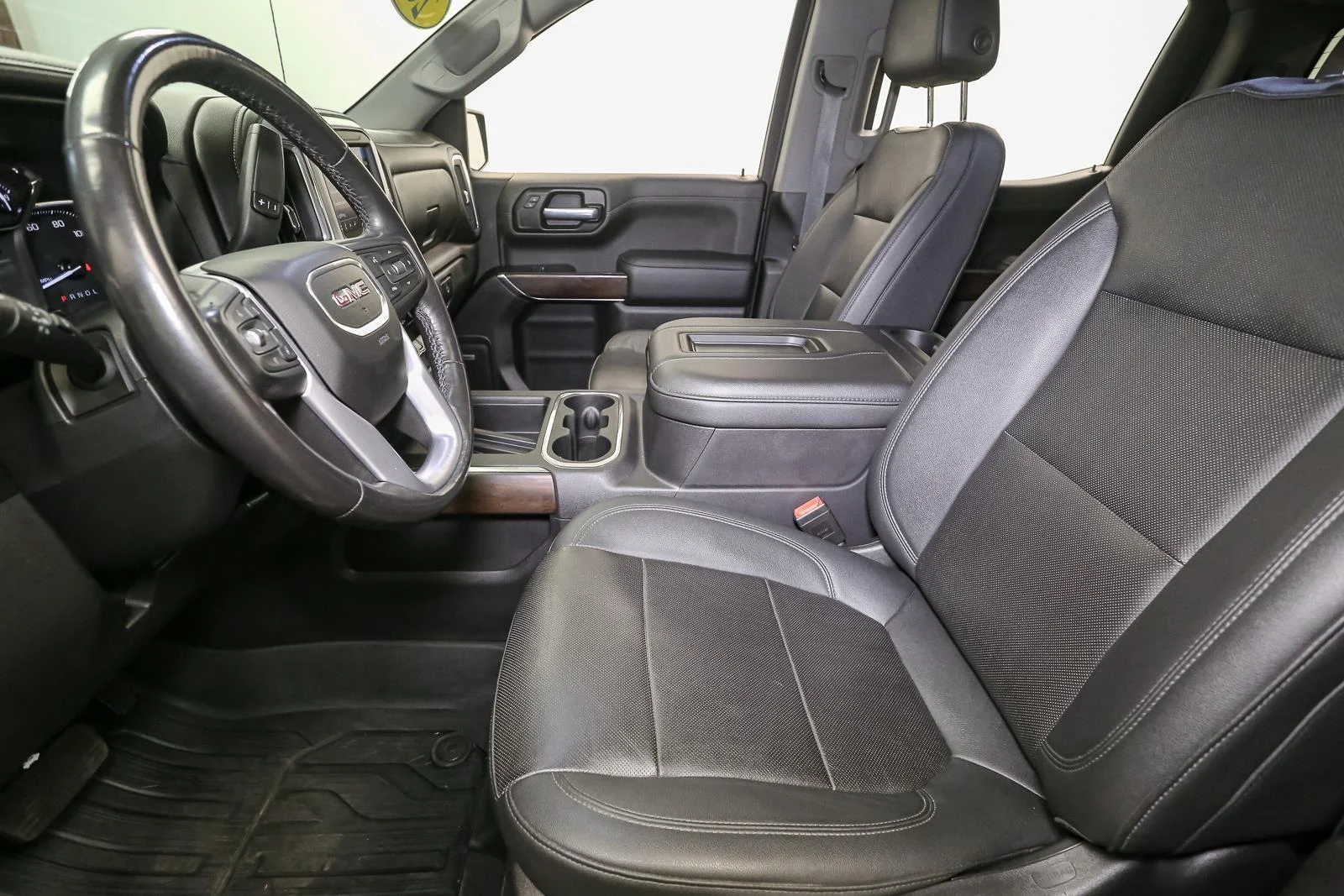 Used 2021 Onyx Black GMC SLT image 48