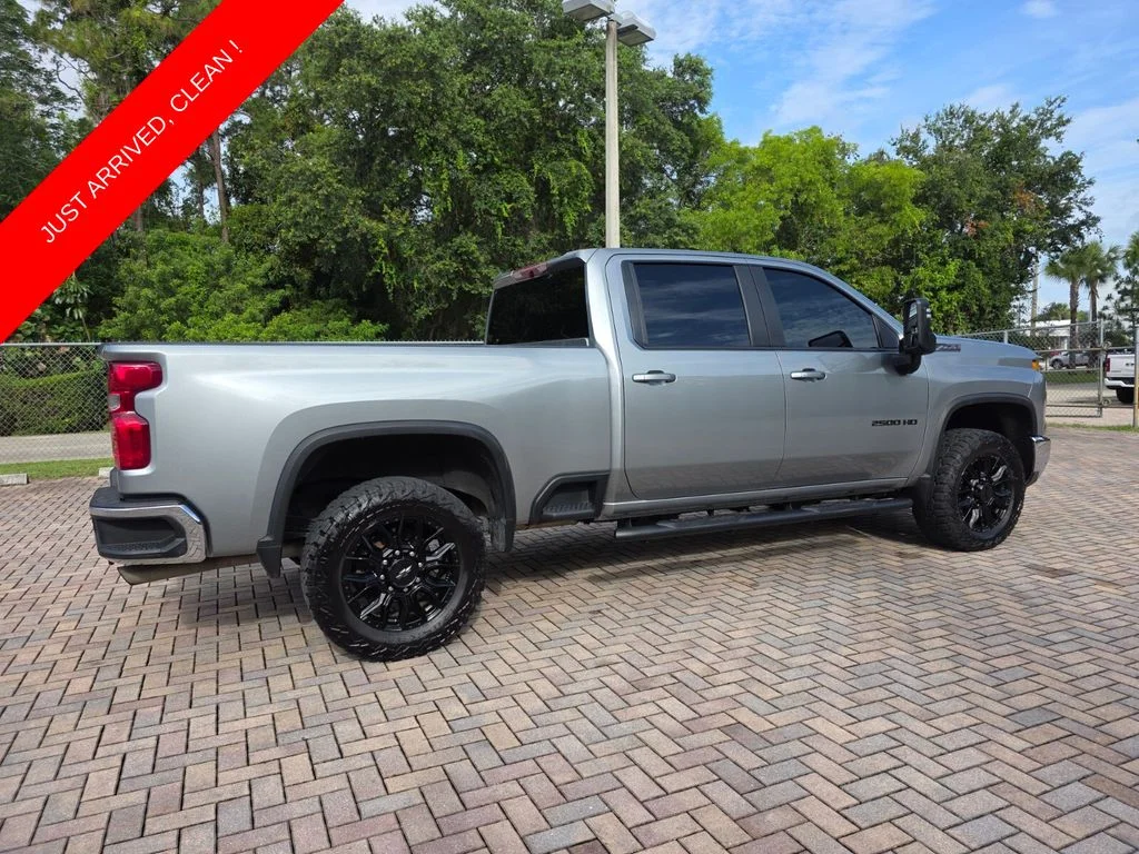 Used 2024 Gray Chevrolet LT image 11