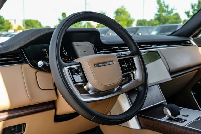 New 2026 Belgravia Green Land Rover SE image 18