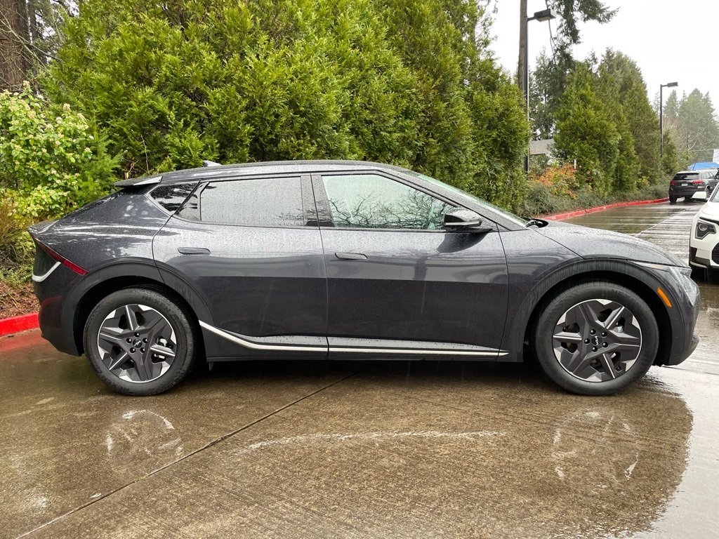 Used 2025 Kia EV6 Light with VIN 5XYC34JB4SG010507 for sale in Gladstone, OR