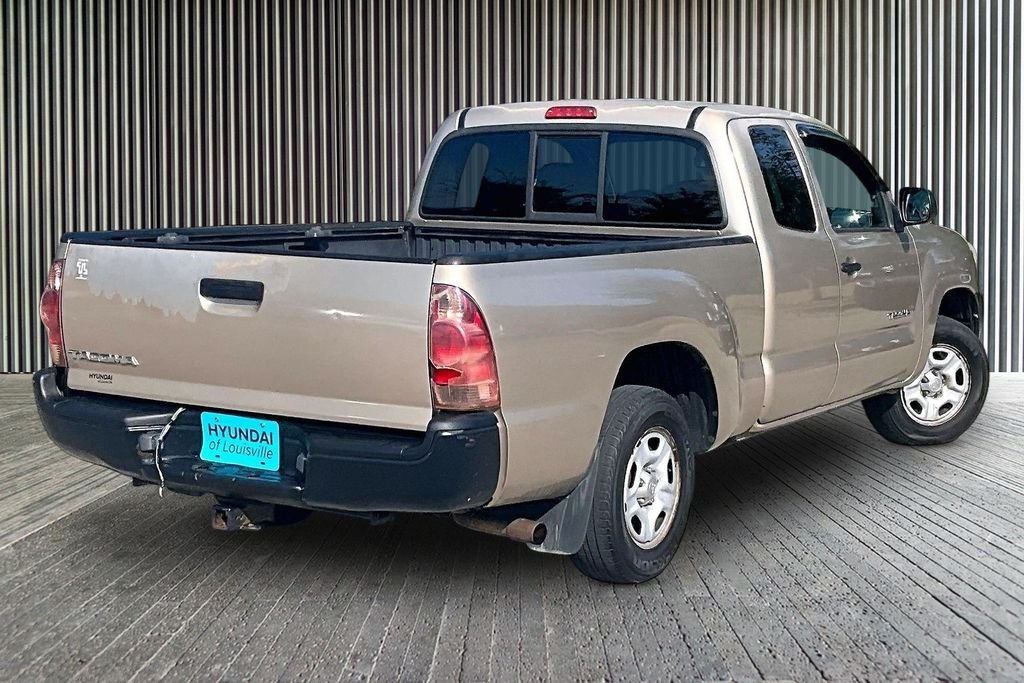 Used 2005 Beige Toyota Base image 13