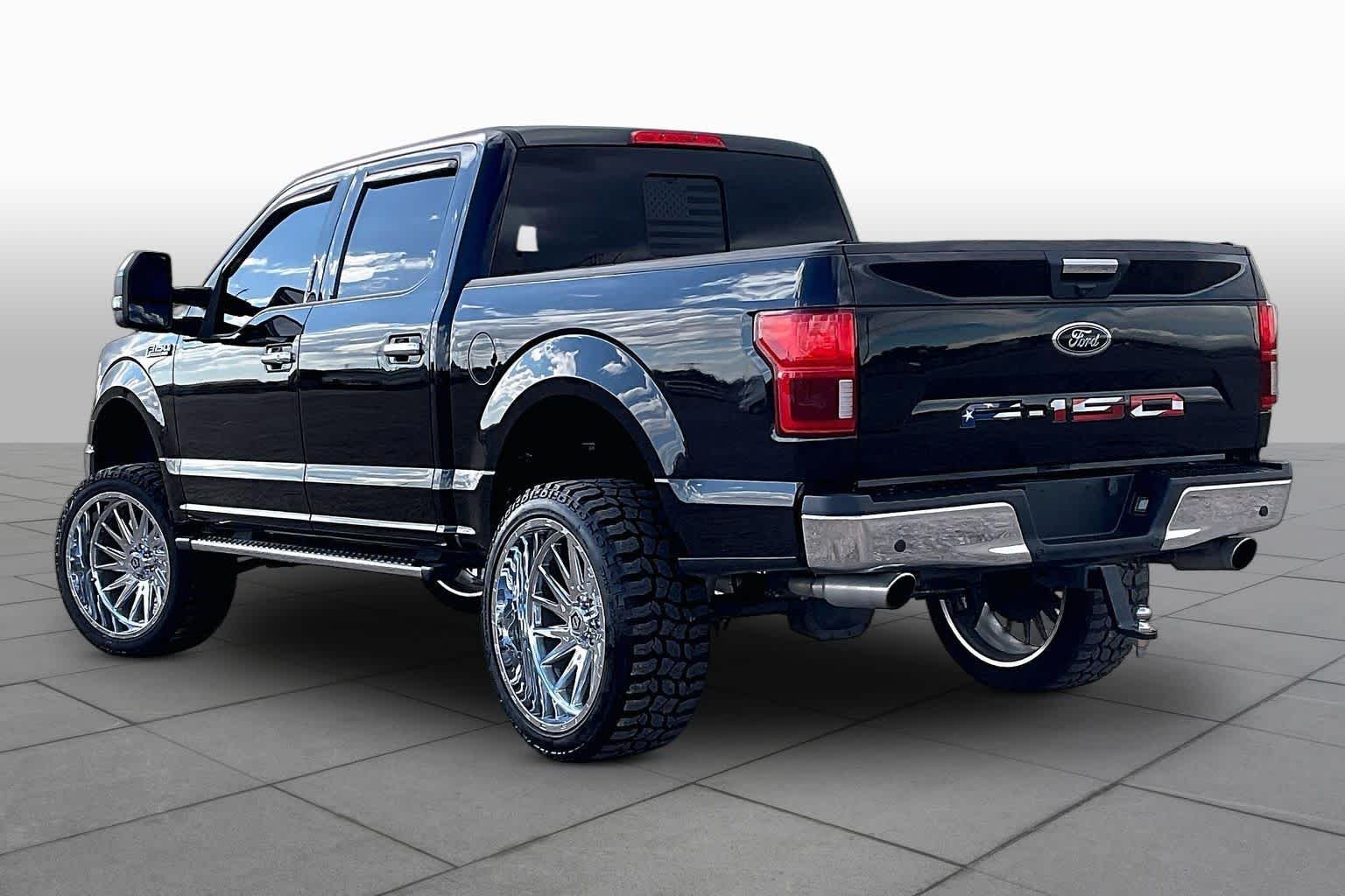 Used 2019 Agate Black Metallic Ford XLT image 11
