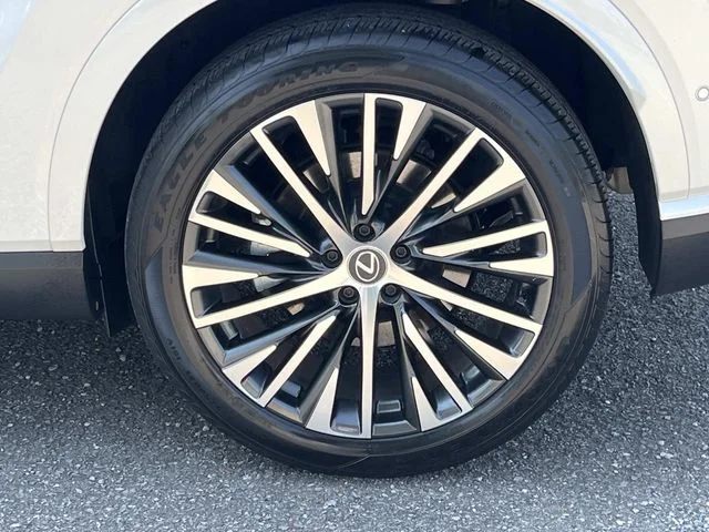 Used 2023 White Lexus 350 Premium Plus image 11
