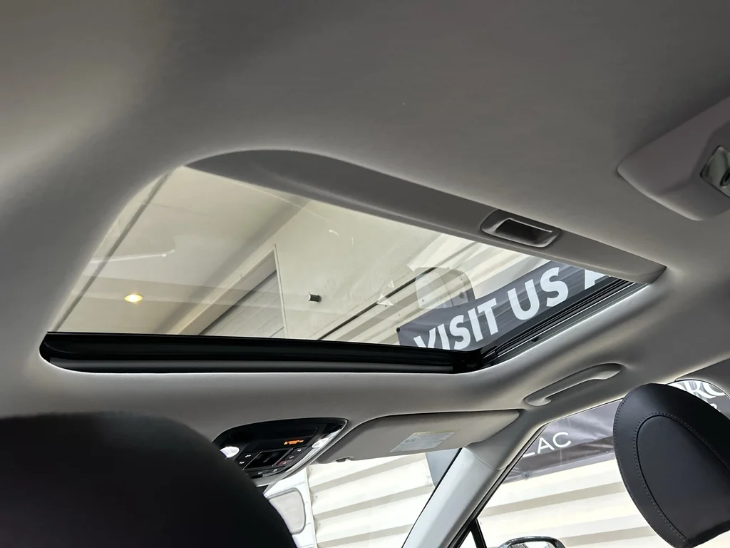 New 2026 Snow White Pearl Kia SX Prestige image 14
