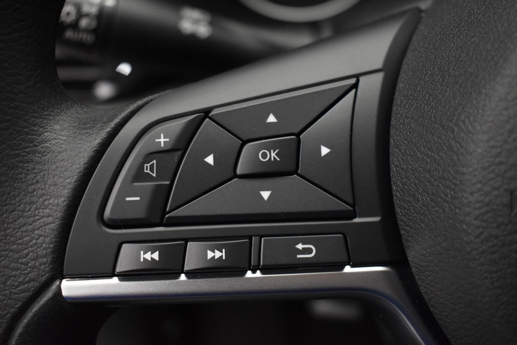 2025 Nissan Sentra SV - Photo 17