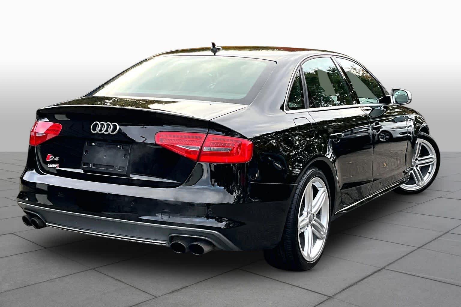 Used 2015 Brilliant Black Audi Premium Plus image 13