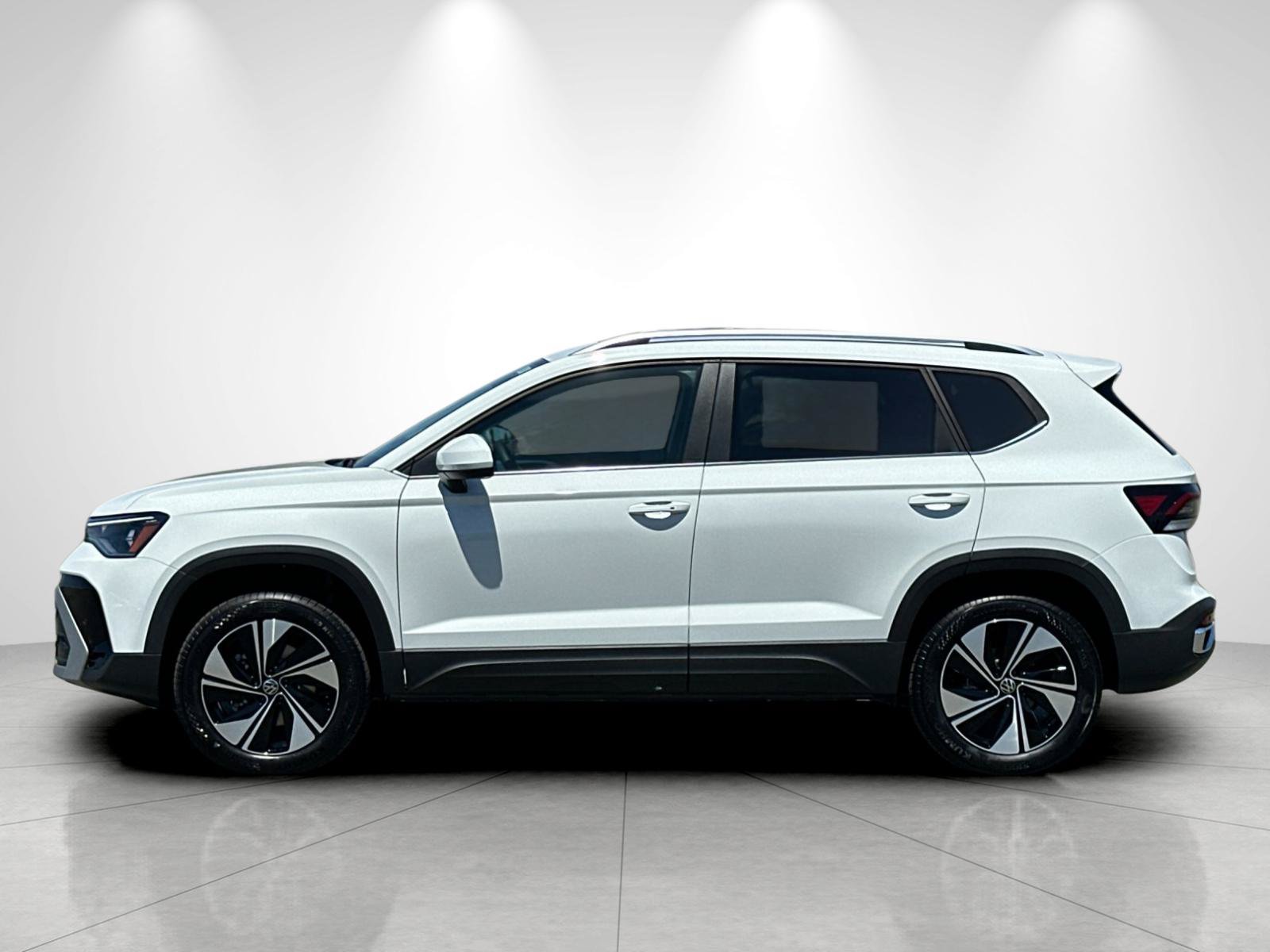 New 2026 Pure White Volkswagen SE image 2