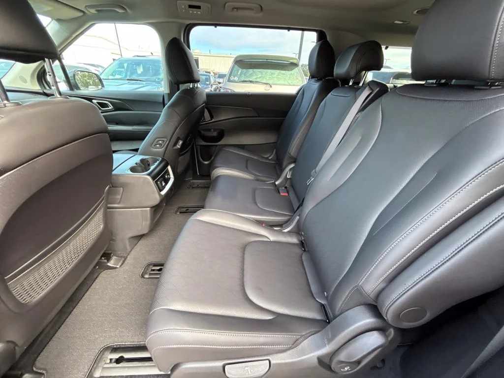 Used 2026 Silver Kia  image 19