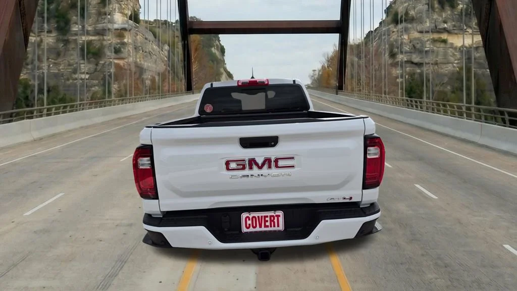 New 2026 Summit White GMC AT4 image 9