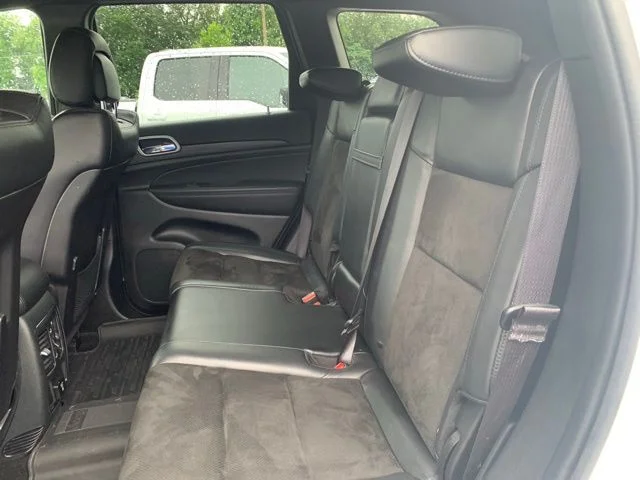 Used 2022 White Jeep Laredo X image 19
