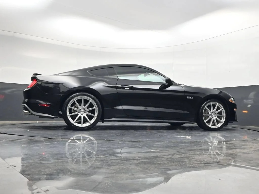 Used 2018 Shadow Black Ford GT image 32