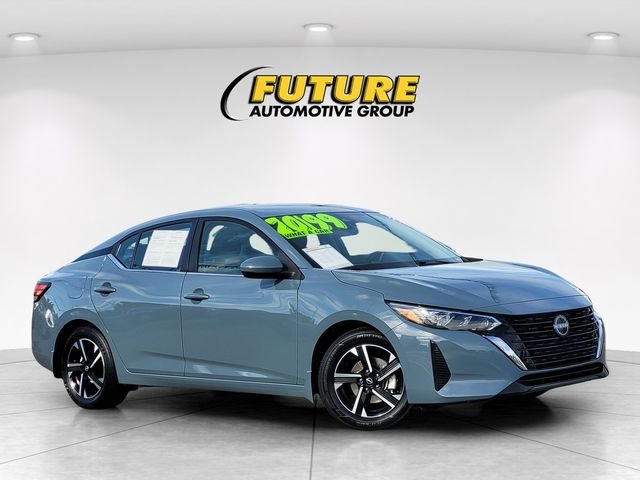 Used 2025 Gray Nissan SV image 1