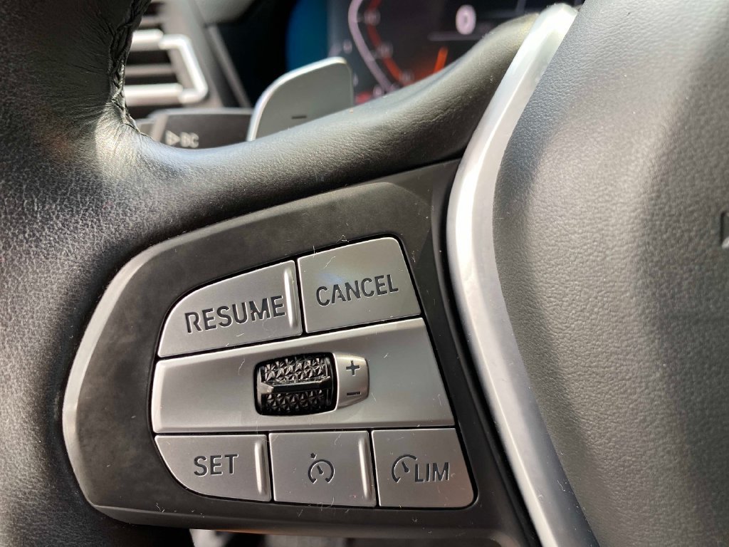 Used 2024 White BMW xDrive30i image 22