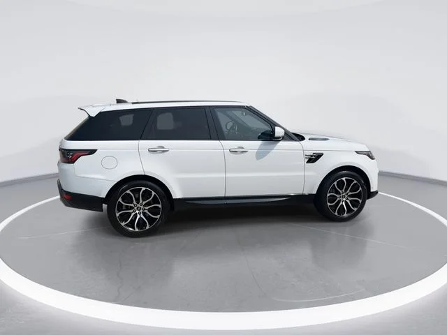 Used 2022 White Land Rover HSE Silver Edition image 7