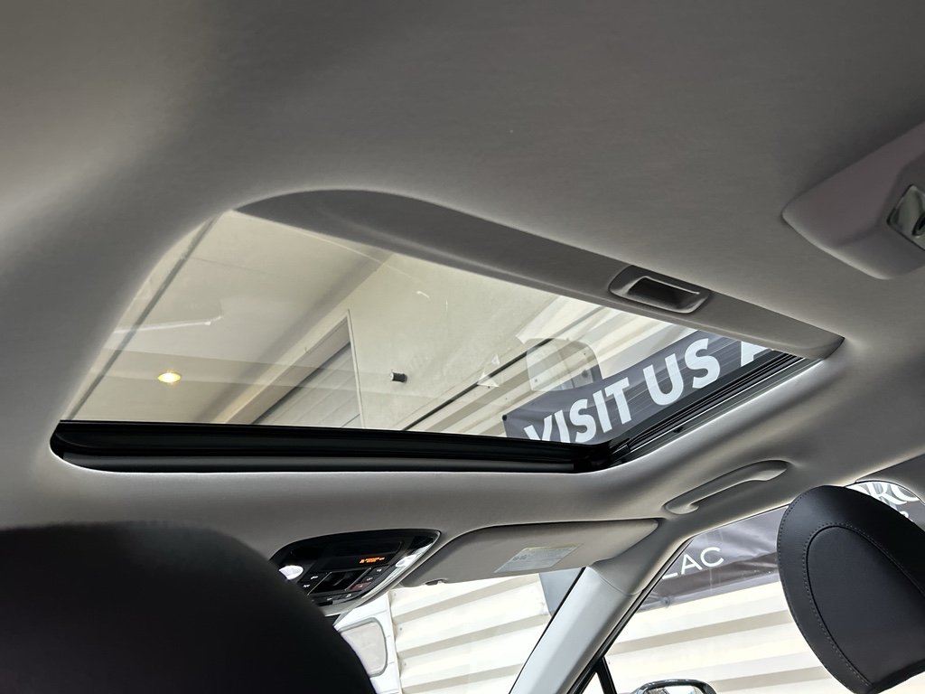 New 2026 Snow White Pearl Kia SX Prestige image 14