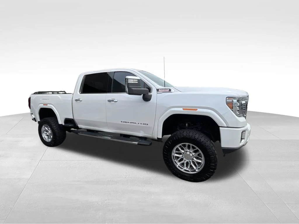 Used 2020 White GMC Denali image 27