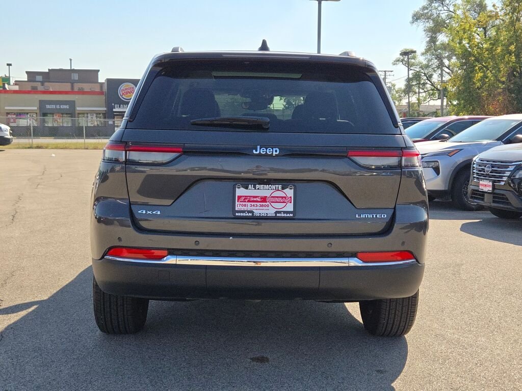 Used 2024 Gray Jeep Limited image 13