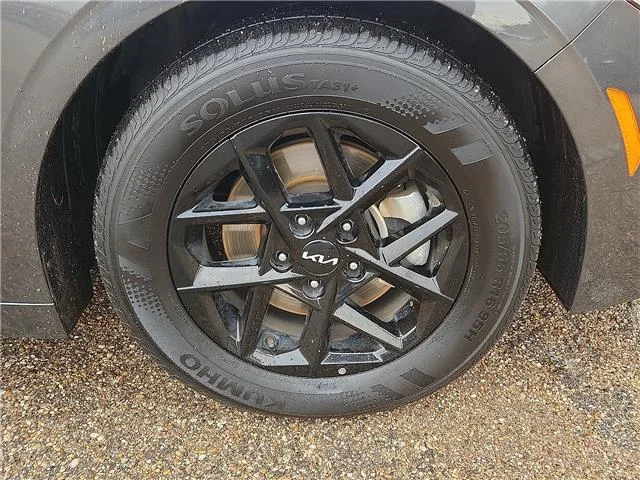 Used 2026 Gray KIA LXS Front-Wheel Drive image 7