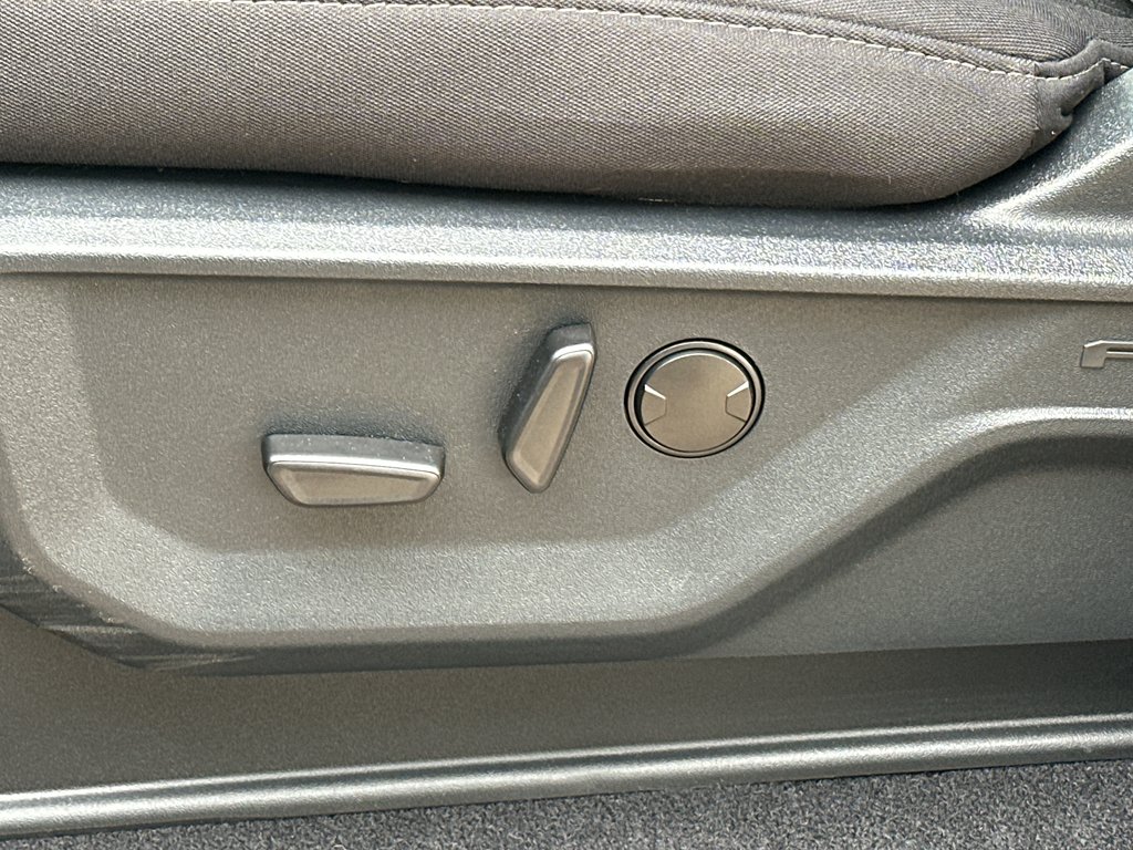 Used 2025 Carbonized Gray Metallic Ford XLT image 31