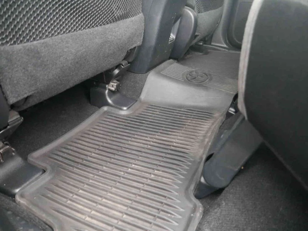 Used 2020 Red Toyota SR5 image 16