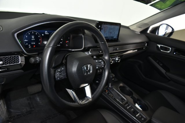 Used 2023  Honda Touring image 13