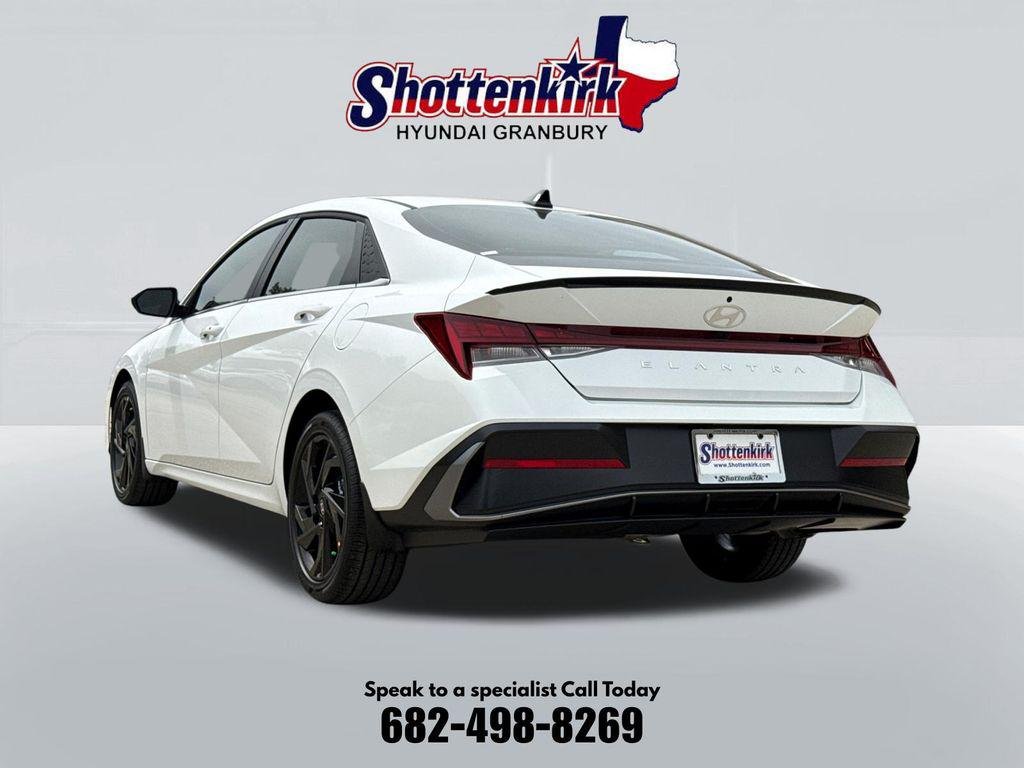 New 2026 White Hyundai SEL Sport Premium image 8