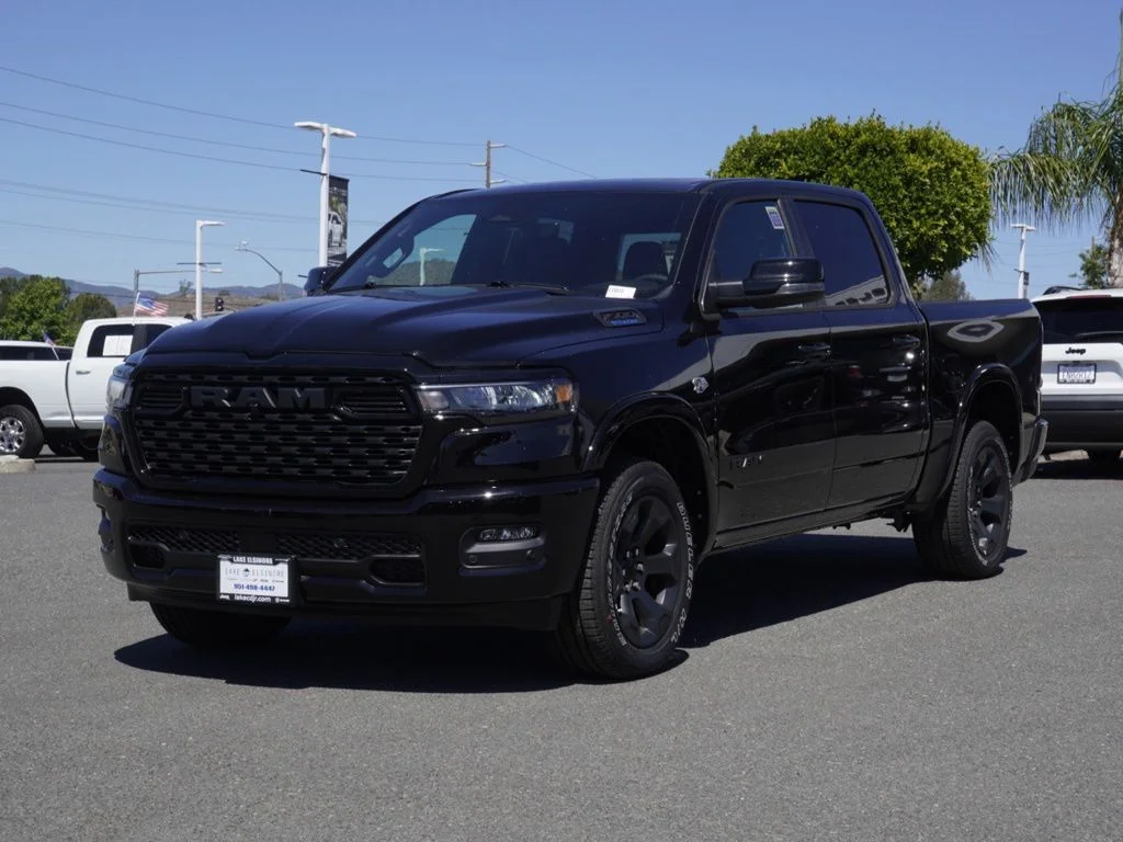 New 2026 Diamond Black Crystal Pearl-Coat Exterior Paint RAM Big Horn/Lone Star image 7