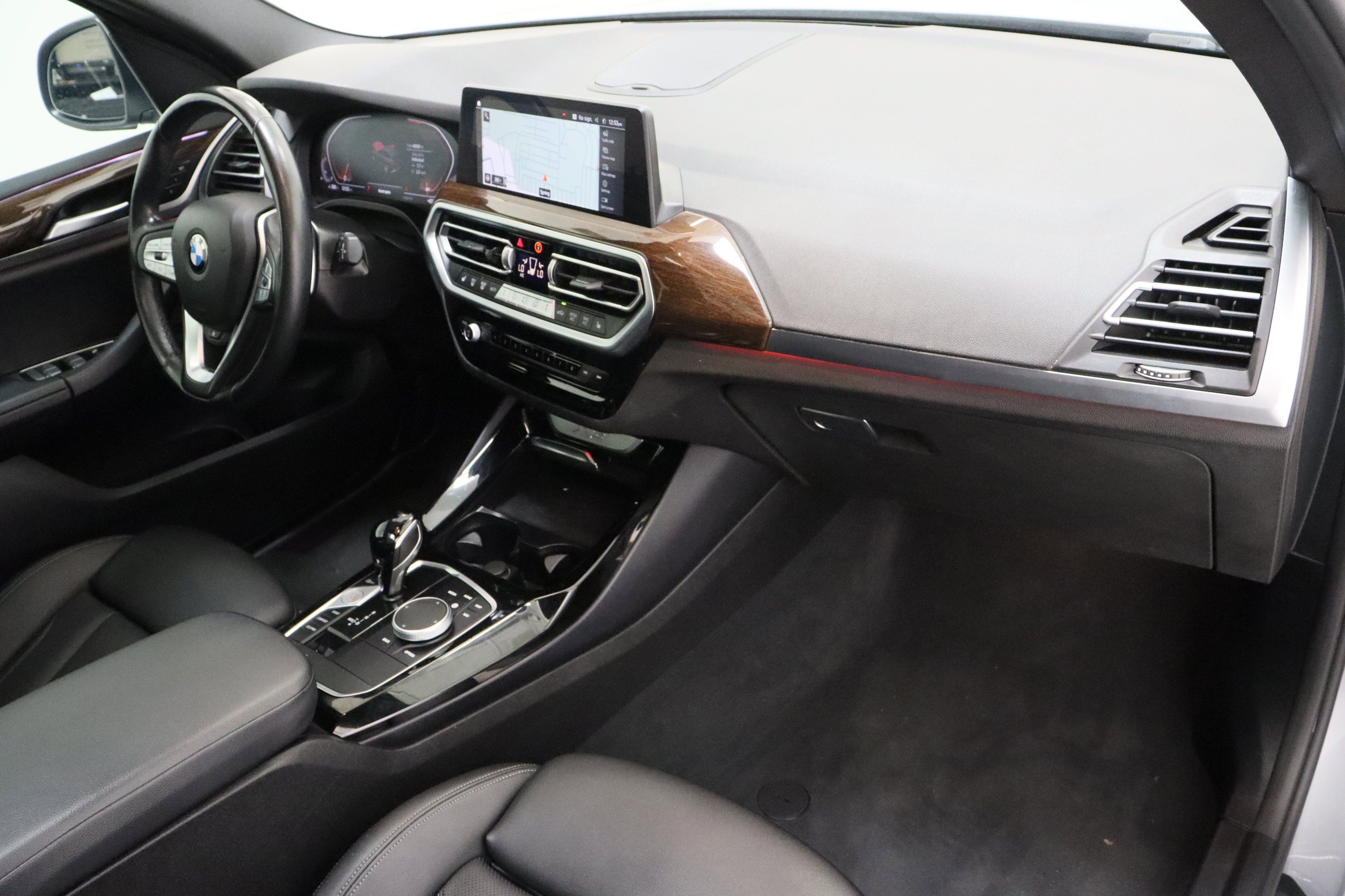 Used 2024 Dark Graphite Metallic BMW sDrive30i 2.0T image 41