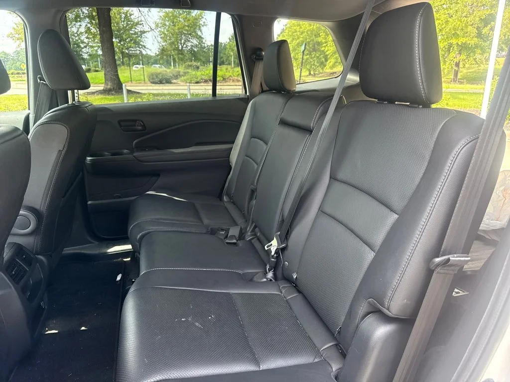 Certified Used 2023 Platinum White Pearl Honda AWD EX-L image 32