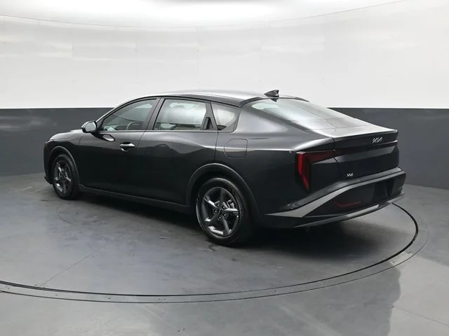 2025 Kia K4 LXS - Photo 6