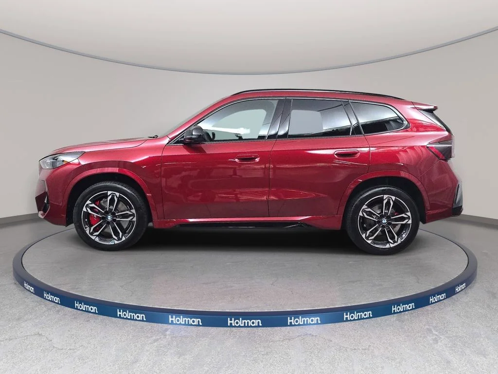 Used 2026 Vegas Red Metallic BMW xDrive28i image 9