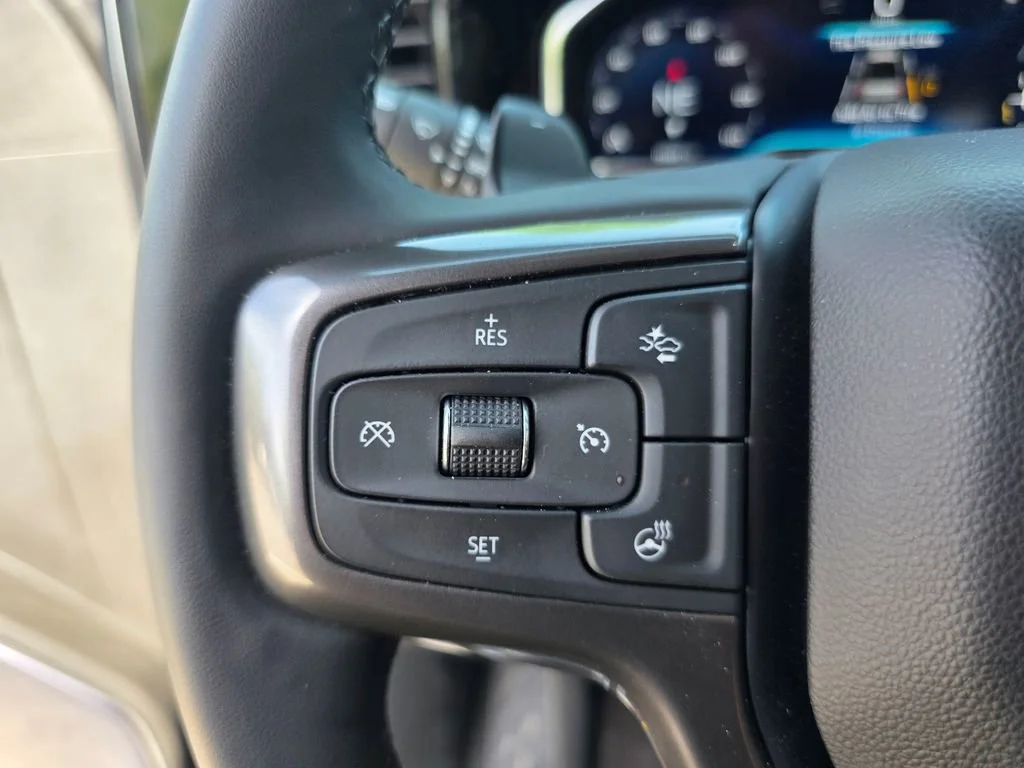Used 2025 Black Chevrolet High Country image 25