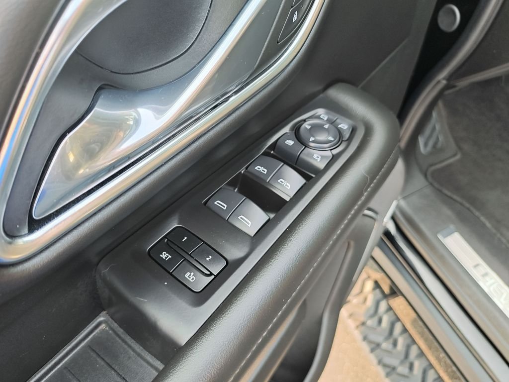 Used 2024 Black Chevrolet Z71 image 11