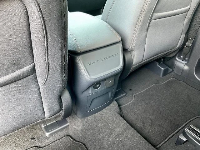 New 2026 Star White Metallic Tri-Coat Ford Active image 54