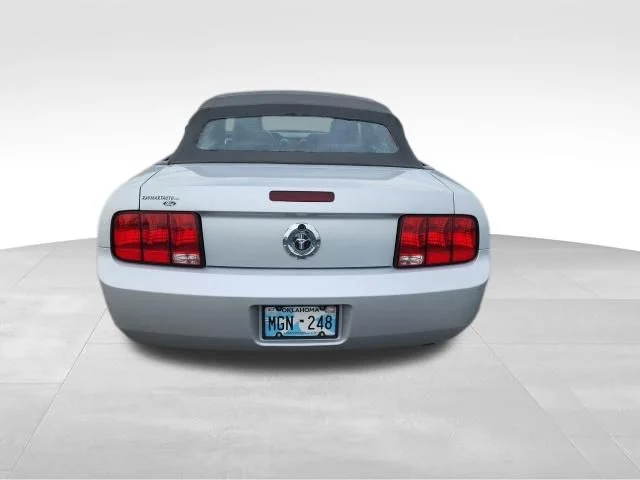 Used 2005 Silver Ford V6 image 4