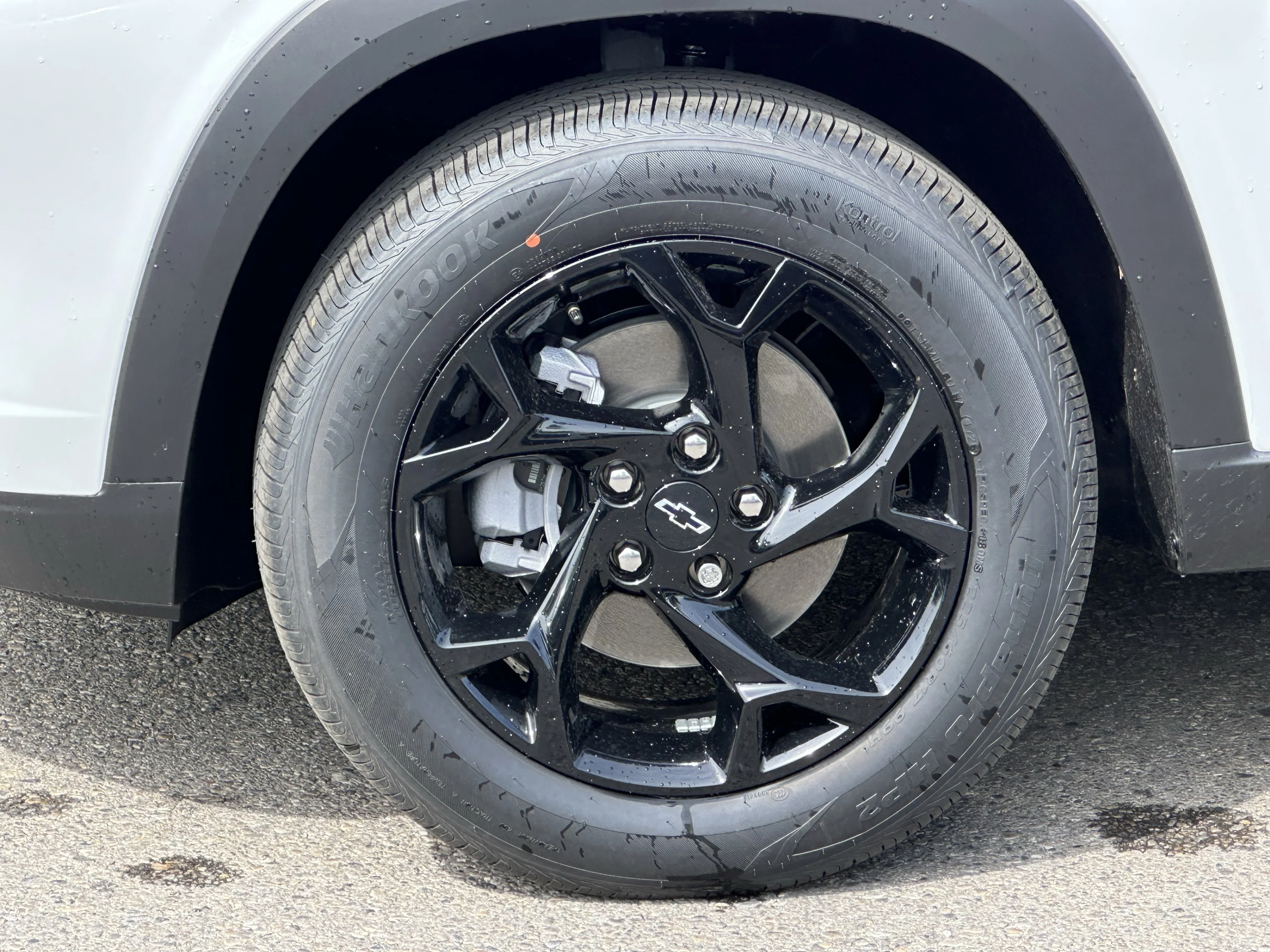 New 2026 Summit White Chevrolet LT image 6