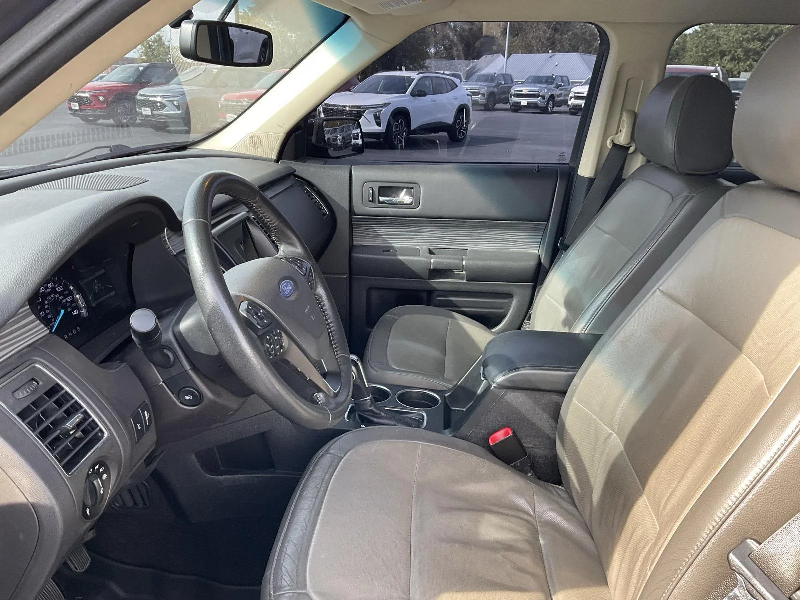 Used 2019 Blue Metallic Ford SEL image 6