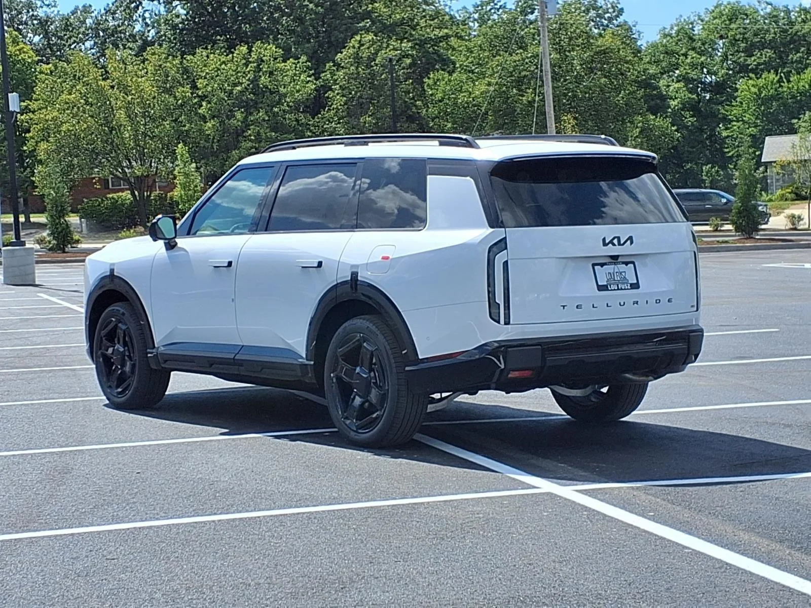 New 2027 Glacial White Pearl Kia X-Line SX image 3