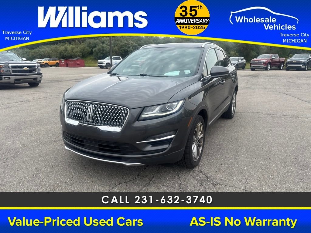 Used 2019  Lincoln Select image 6