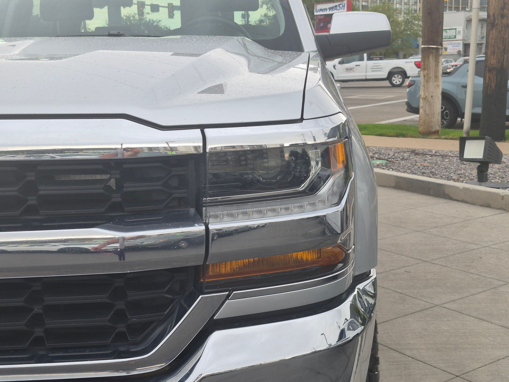 Used 2018 Silver Chevrolet LT image 10