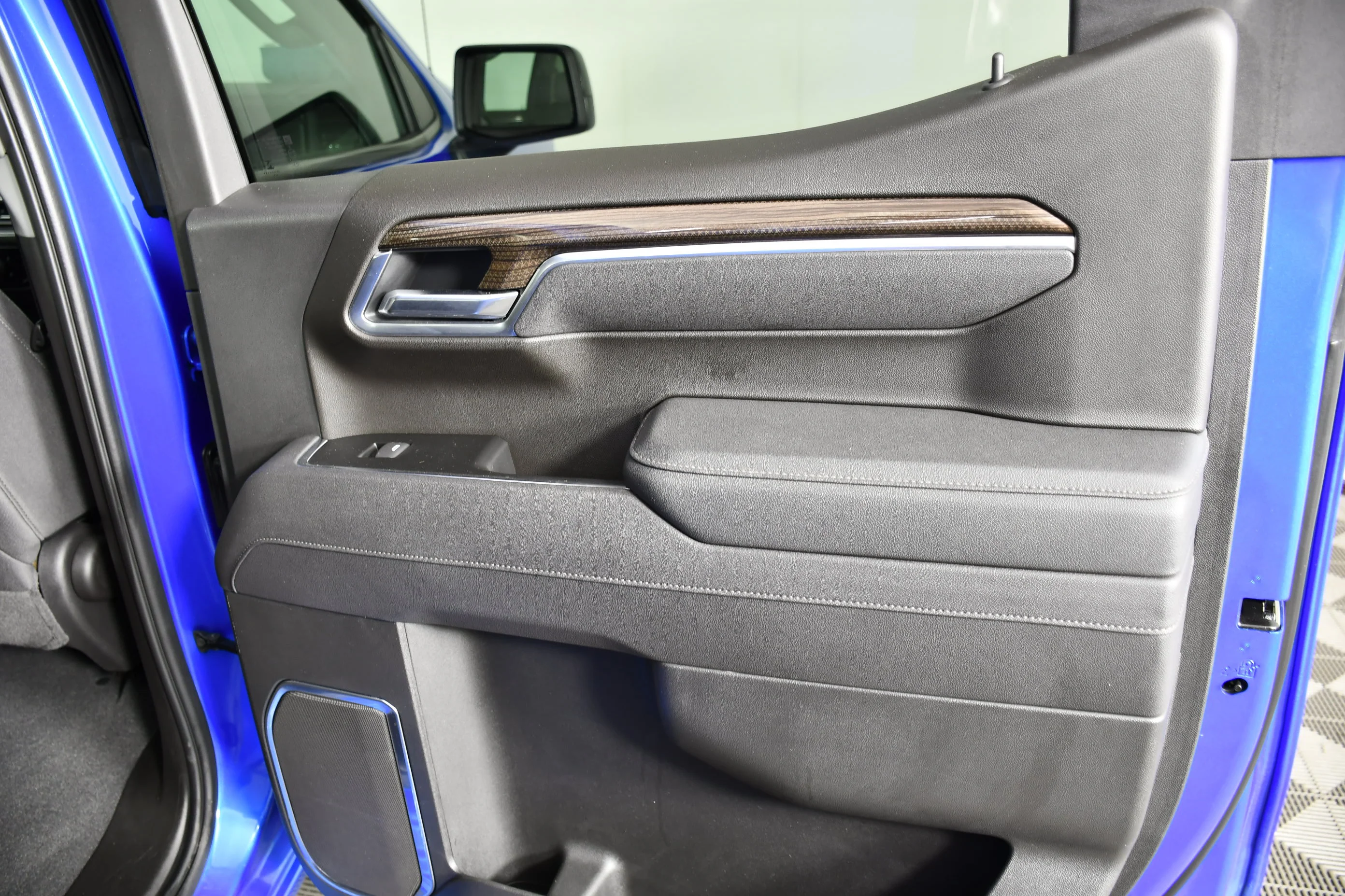 Used 2026 Riptide Blue Metallic Chevrolet RST image 44