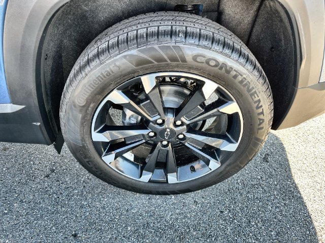 2027 Chevrolet Equinox photo 27 of 42