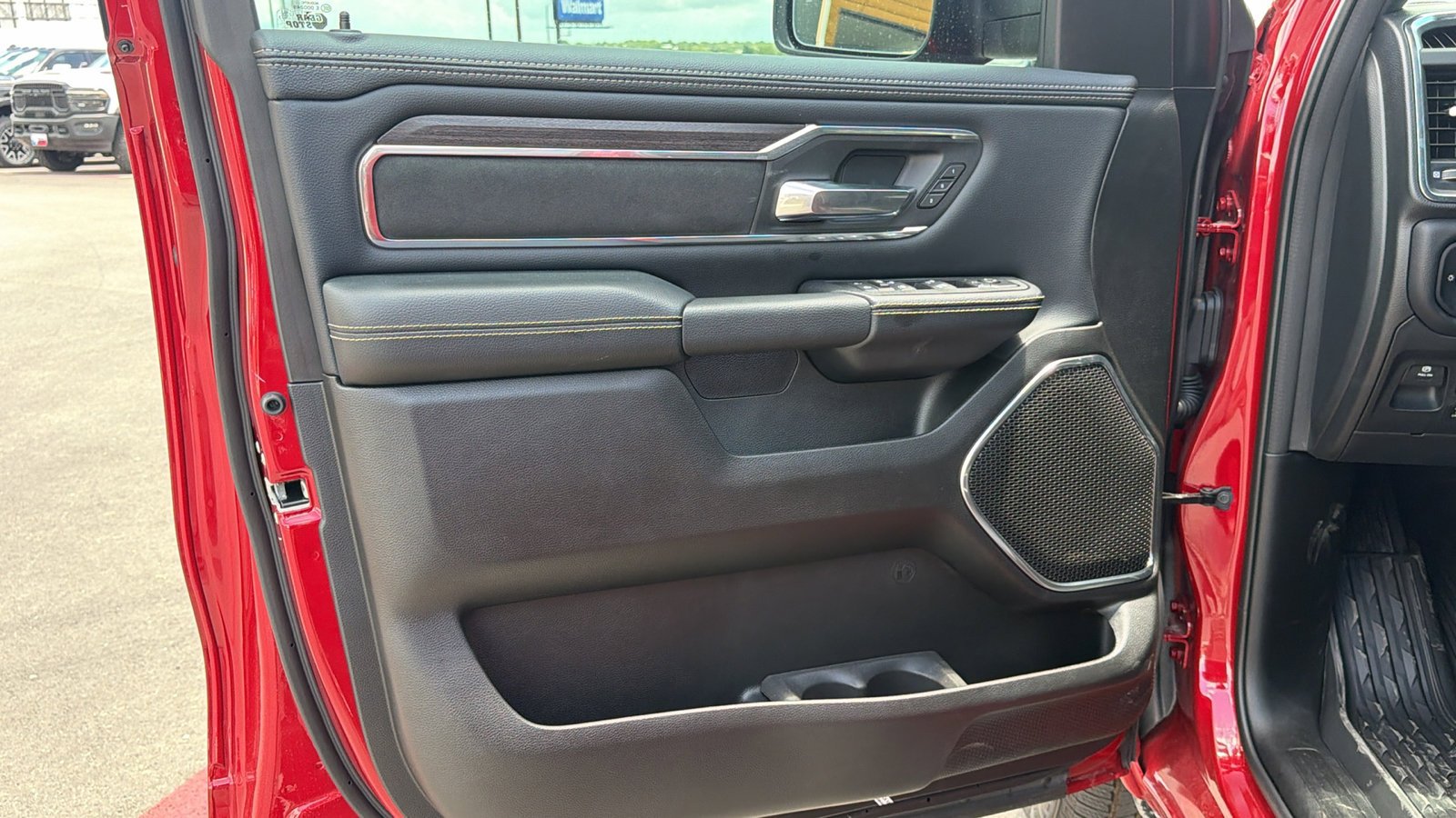 New 2026 Molten Red Pearl-Coat Exterior Paint RAM Laramie image 9
